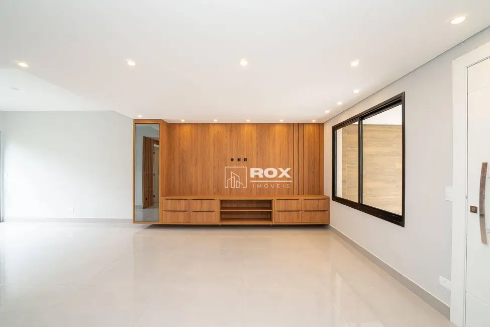 Sobrado com 3 quartos à venda, 75m2 em Butiatuvinha, Curitiba - PR - imagem 3 Foto 3 de Sobrado com 3 quartos à venda, 75m2 em Butiatuvinha, Curitiba - PR