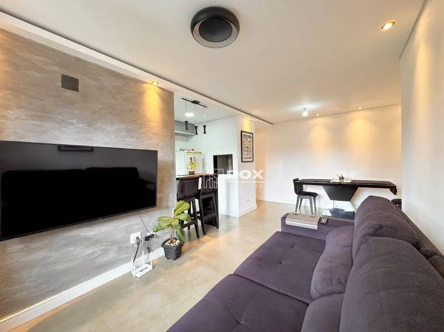 Apartamento com 3 quartos à venda, 110m2 em Santo Inácio, Curitiba - PR - imagem 6 Foto 6 de Apartamento com 3 quartos à venda, 110m2 em Santo Inácio, Curitiba - PR