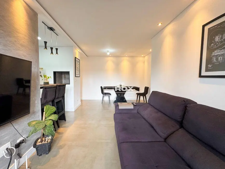 Apartamento com 3 quartos à venda, 110m2 em Santo Inácio, Curitiba - PR - imagem 5 Foto 5 de Apartamento com 3 quartos à venda, 110m2 em Santo Inácio, Curitiba - PR