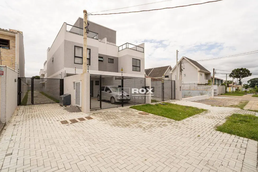 Sobrado com 3 quartos à venda, 130m2 em Boqueirão, Curitiba - PR - imagem 3 Foto 3 de Sobrado com 3 quartos à venda, 130m2 em Boqueirão, Curitiba - PR