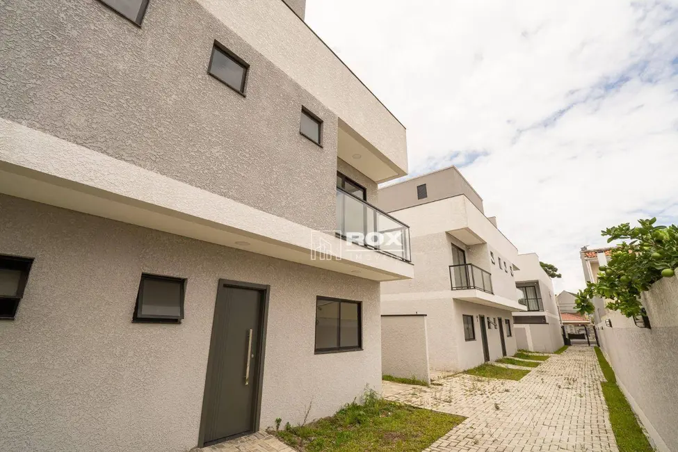 Sobrado com 3 quartos à venda, 130m2 em Boqueirão, Curitiba - PR - imagem 4 Foto 4 de Sobrado com 3 quartos à venda, 130m2 em Boqueirão, Curitiba - PR