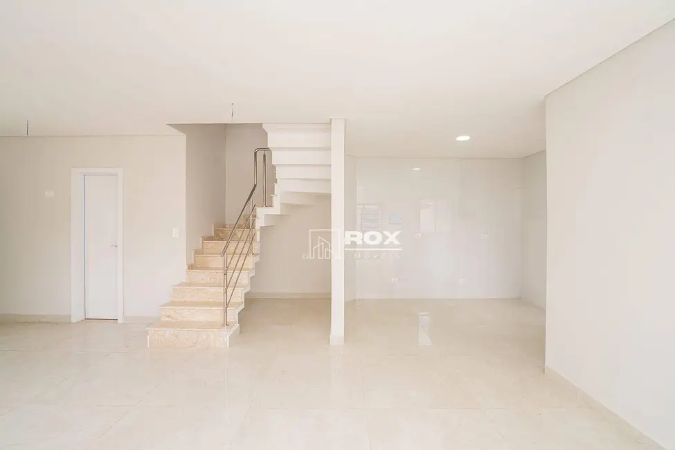 Sobrado com 3 quartos à venda, 130m2 em Boqueirão, Curitiba - PR - imagem 9 Foto 9 de Sobrado com 3 quartos à venda, 130m2 em Boqueirão, Curitiba - PR