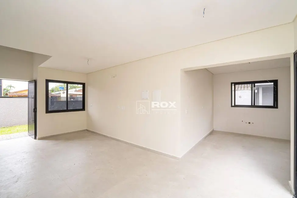 Sobrado com 3 quartos à venda, 132m2 em Tingui, Curitiba - PR - imagem 6 Foto 6 de Sobrado com 3 quartos à venda, 132m2 em Tingui, Curitiba - PR