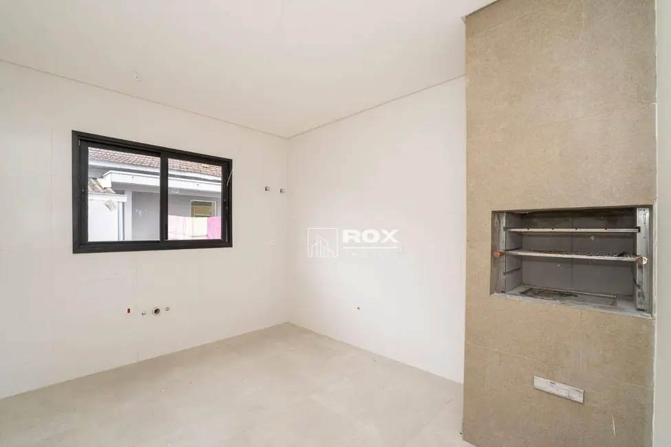 Sobrado com 3 quartos à venda, 132m2 em Tingui, Curitiba - PR - imagem 9 Foto 9 de Sobrado com 3 quartos à venda, 132m2 em Tingui, Curitiba - PR