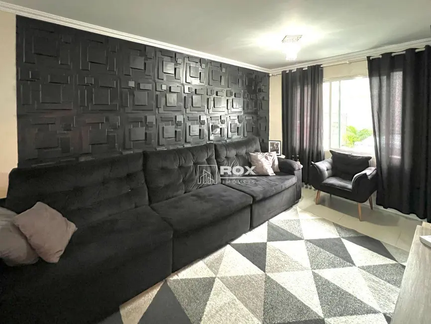 Foto 5 de Sobrado com 3 quartos à venda, 128m2 em Pinheirinho, Curitiba - PR