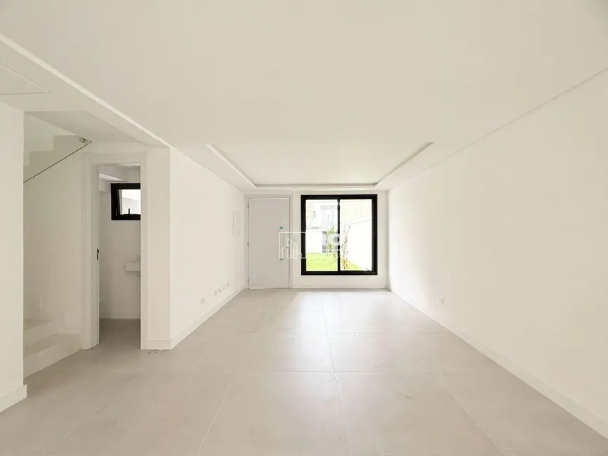 Sobrado com 3 quartos à venda, 141m2 em Santa Felicidade, Curitiba - PR - imagem 5 Foto 5 de Sobrado com 3 quartos à venda, 141m2 em Santa Felicidade, Curitiba - PR