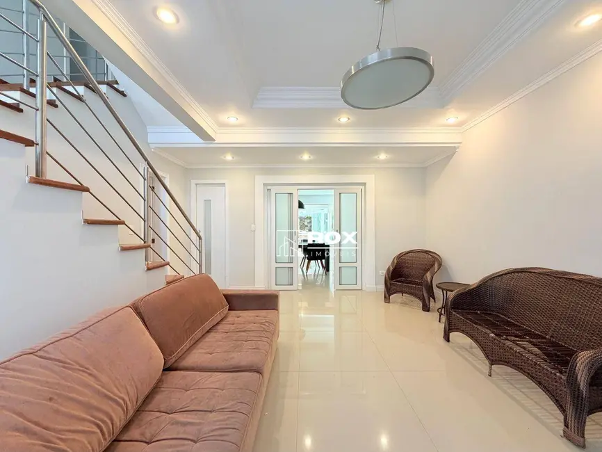 Casa de Condomínio com 5 quartos para alugar, 404m2 em Santa Felicidade, Curitiba - PR - imagem 8 Foto 8 de Casa de Condomínio com 5 quartos para alugar, 404m2 em Santa Felicidade, Curitiba - PR