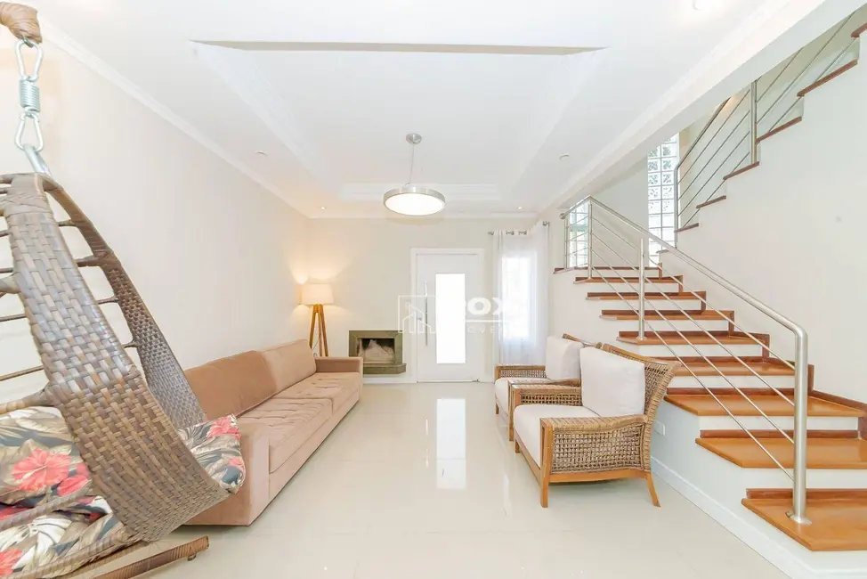 Casa de Condomínio com 5 quartos para alugar, 404m2 em Santa Felicidade, Curitiba - PR - imagem 3 Foto 3 de Casa de Condomínio com 5 quartos para alugar, 404m2 em Santa Felicidade, Curitiba - PR