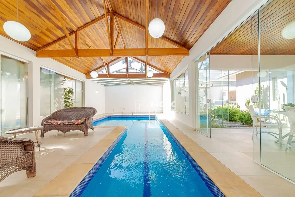 Casa de Condomínio com 5 quartos para alugar, 404m2 em Santa Felicidade, Curitiba - PR - imagem 2 Foto 2 de Casa de Condomínio com 5 quartos para alugar, 404m2 em Santa Felicidade, Curitiba - PR