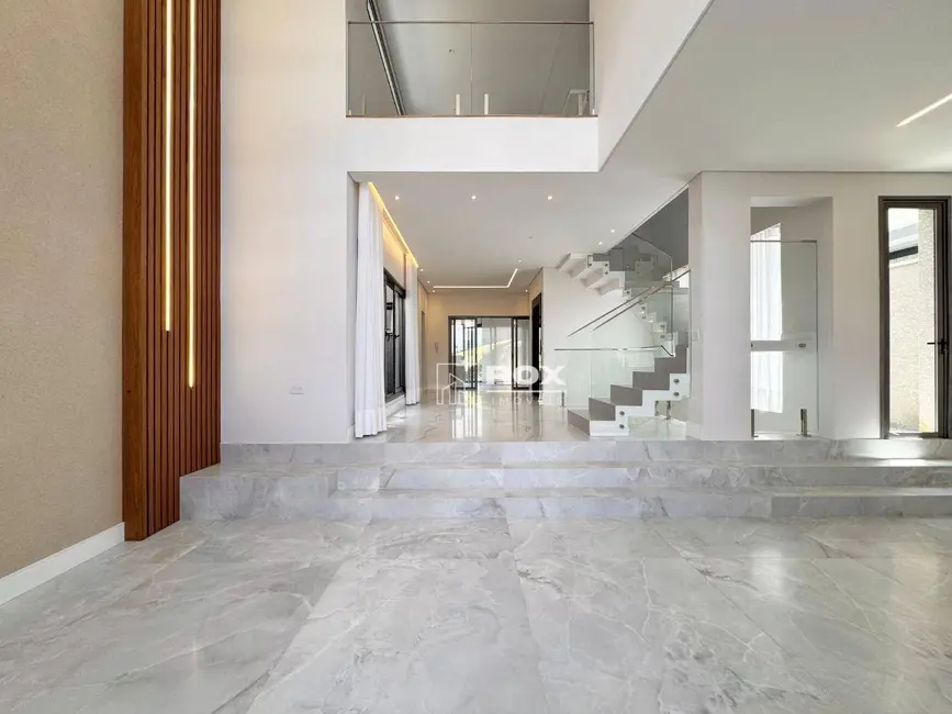 Casa de Condomínio com 4 quartos à venda, 220m2 em Santo Inácio, Curitiba - PR - imagem 5 Foto 5 de Casa de Condomínio com 4 quartos à venda, 220m2 em Santo Inácio, Curitiba - PR