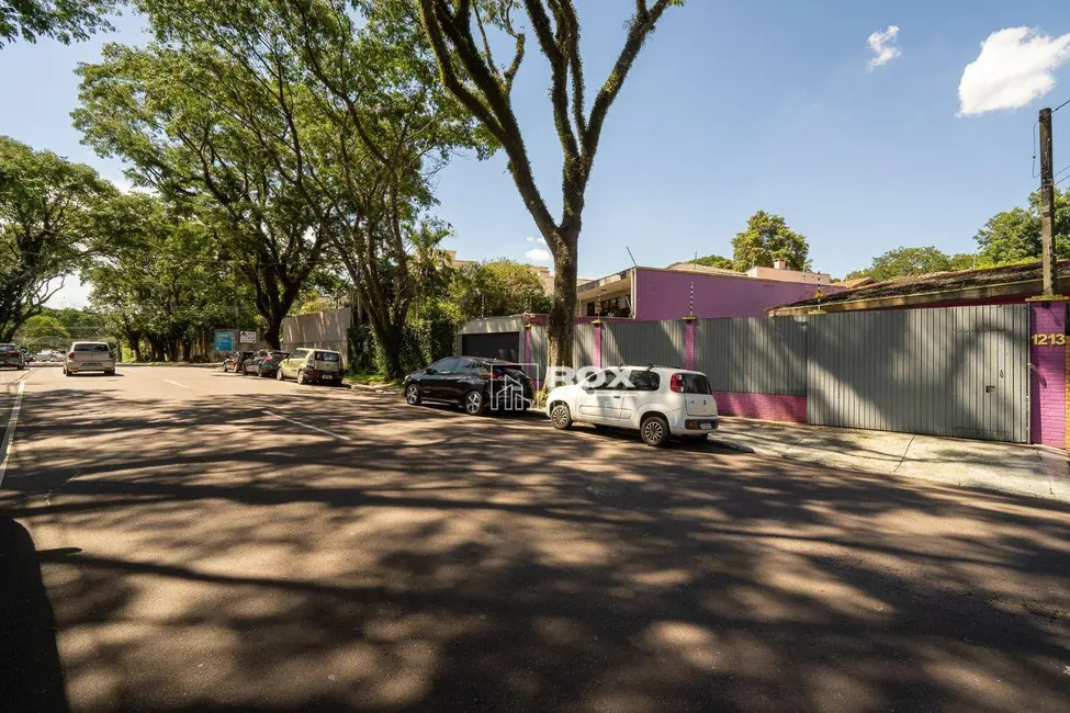 Casa com 3 quartos à venda, 374m2 em Jardim Social, Curitiba - PR - imagem 6 Foto 6 de Casa com 3 quartos à venda, 374m2 em Jardim Social, Curitiba - PR