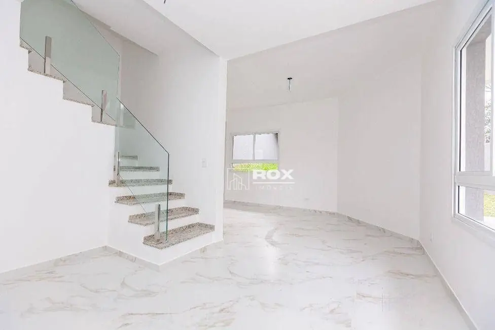 Foto 6 de Sobrado com 3 quartos à venda, 190m2 em Santo Inácio, Curitiba - PR