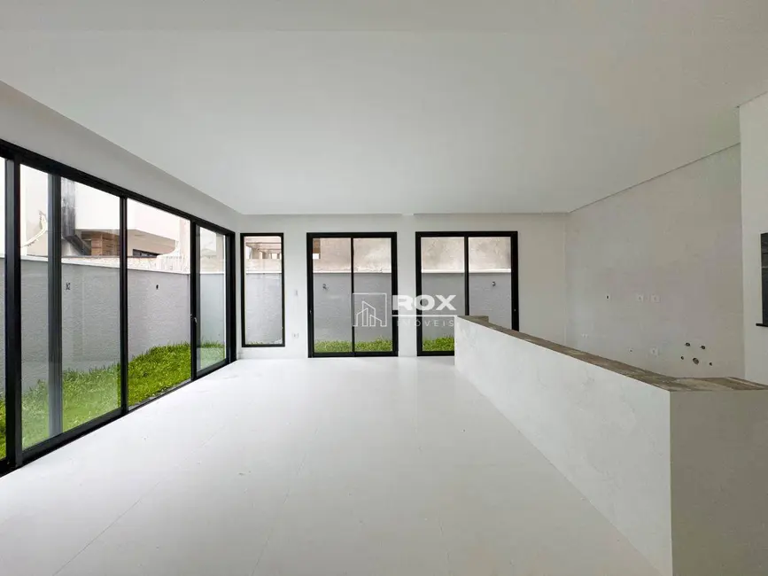 Casa de Condomínio com 3 quartos à venda, 141m2 em Santa Cândida, Curitiba - PR - imagem 5 Foto 5 de Casa de Condomínio com 3 quartos à venda, 141m2 em Santa Cândida, Curitiba - PR