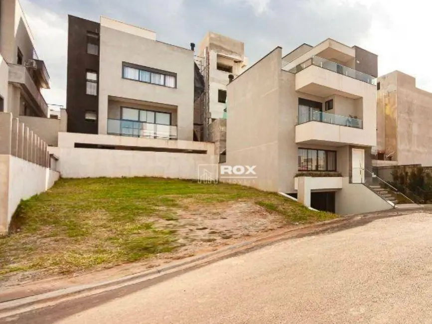 Foto 1 de Terreno / Lote à venda, 122m2 em Santa Cândida, Curitiba - PR