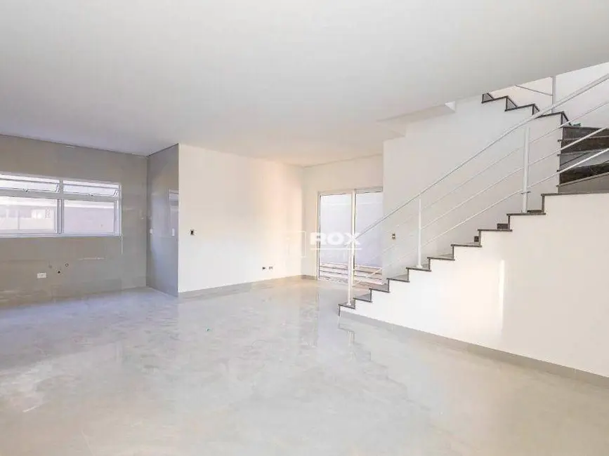 Sobrado com 3 quartos à venda, 125m2 em Bairro Alto, Curitiba - PR - imagem 4 Foto 4 de Sobrado com 3 quartos à venda, 125m2 em Bairro Alto, Curitiba - PR