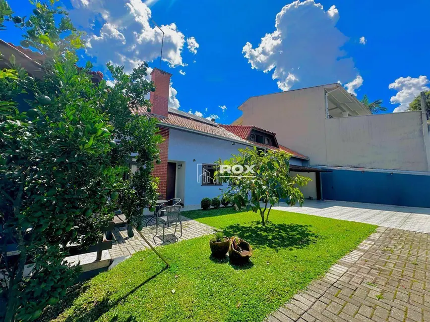 Casa com 4 quartos à venda, 426m2 em Portão, Curitiba - PR - imagem 4 Foto 4 de Casa com 4 quartos à venda, 426m2 em Portão, Curitiba - PR