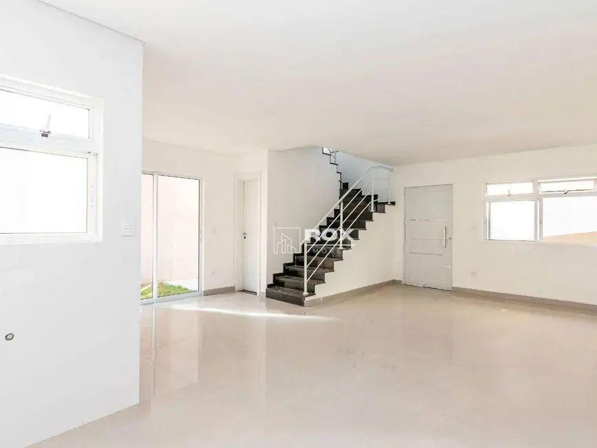 Sobrado com 3 quartos à venda, 80m2 em Xaxim, Curitiba - PR - imagem 6 Foto 6 de Sobrado com 3 quartos à venda, 80m2 em Xaxim, Curitiba - PR