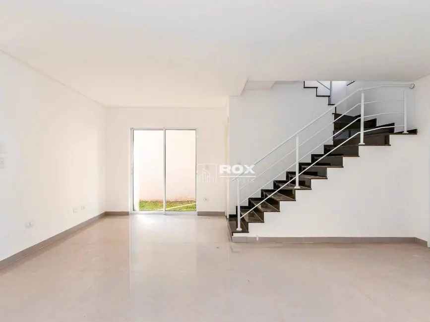Sobrado com 3 quartos à venda, 80m2 em Xaxim, Curitiba - PR - imagem 3 Foto 3 de Sobrado com 3 quartos à venda, 80m2 em Xaxim, Curitiba - PR