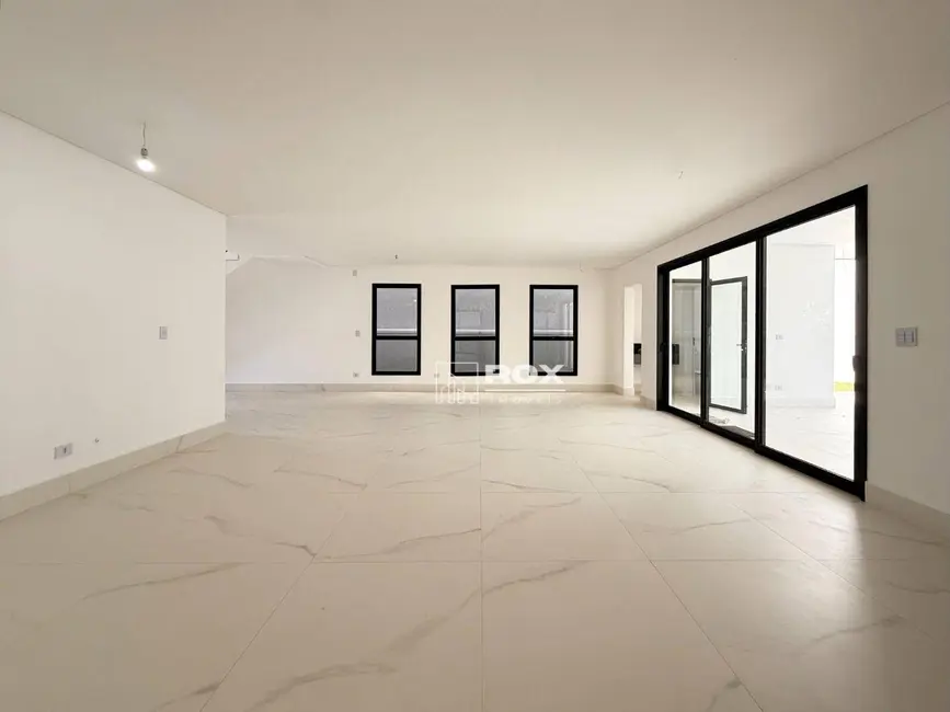 Casa de Condomínio com 4 quartos à venda, 380m2 em Atuba, Curitiba - PR - imagem 6 Foto 6 de Casa de Condomínio com 4 quartos à venda, 380m2 em Atuba, Curitiba - PR