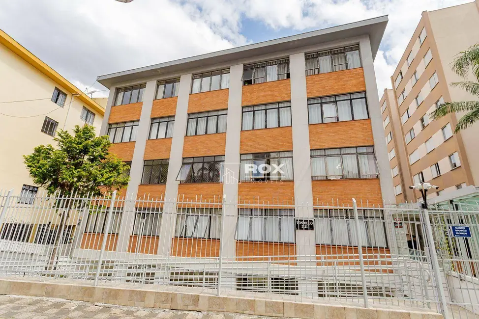 Apartamento com 3 quartos à venda, 80m2 em Água Verde, Curitiba - PR - imagem 1 Foto 1 de Apartamento com 3 quartos à venda, 80m2 em Água Verde, Curitiba - PR