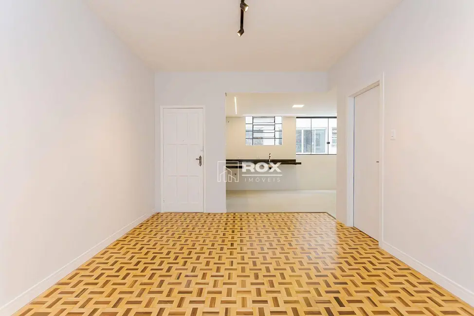 Apartamento com 3 quartos à venda, 80m2 em Água Verde, Curitiba - PR - imagem 8 Foto 8 de Apartamento com 3 quartos à venda, 80m2 em Água Verde, Curitiba - PR