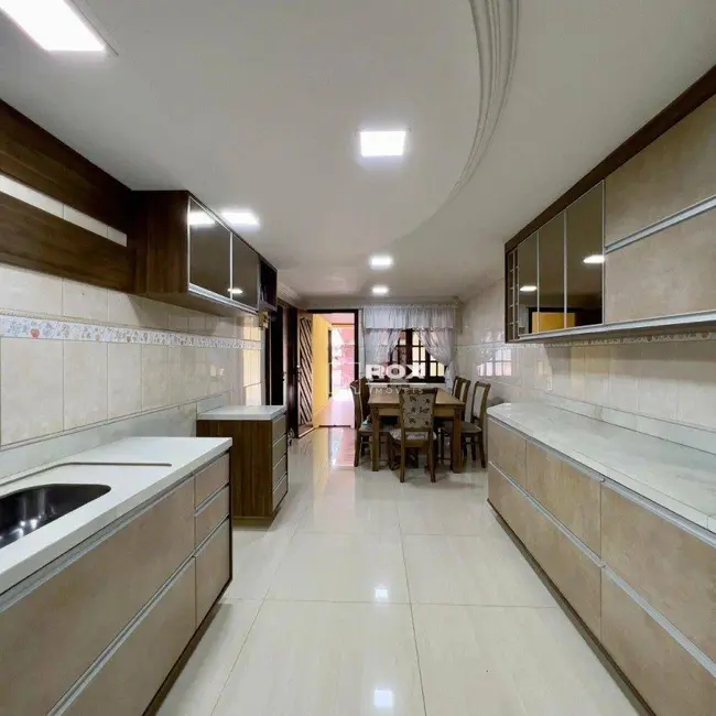 Foto 5 de Casa com 4 quartos à venda, 252m2 em Portão, Curitiba - PR