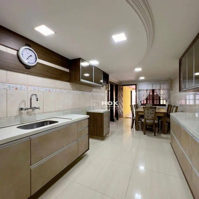 Foto 4 de Casa com 4 quartos à venda, 252m2 em Portão, Curitiba - PR