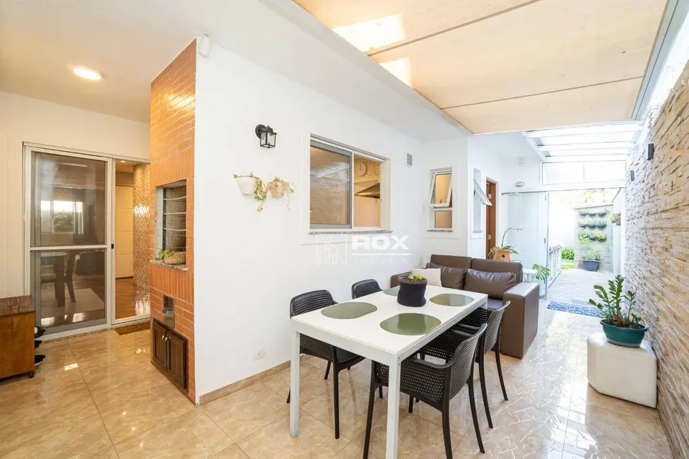 Casa de Condomínio com 3 quartos à venda, 328m2 em Santa Felicidade, Curitiba - PR - imagem 2 Foto 2 de Casa de Condomínio com 3 quartos à venda, 328m2 em Santa Felicidade, Curitiba - PR