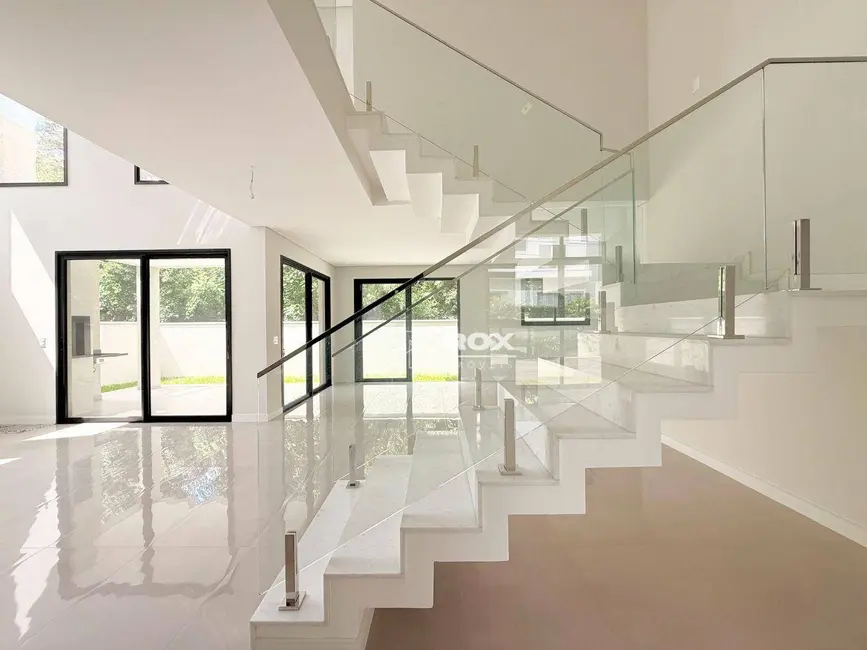 Casa de Condomínio com 4 quartos à venda, 255m2 em Santa Felicidade, Curitiba - PR - imagem 4 Foto 4 de Casa de Condomínio com 4 quartos à venda, 255m2 em Santa Felicidade, Curitiba - PR