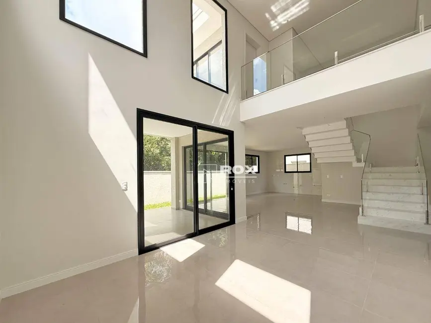 Casa de Condomínio com 4 quartos à venda, 255m2 em Santa Felicidade, Curitiba - PR - imagem 9 Foto 9 de Casa de Condomínio com 4 quartos à venda, 255m2 em Santa Felicidade, Curitiba - PR