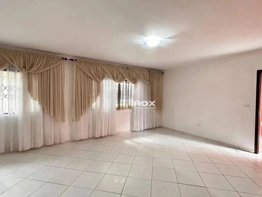 Casa com 3 quartos à venda, 341m2 em Portão, Curitiba - PR - imagem 3 Foto 3 de Casa com 3 quartos à venda, 341m2 em Portão, Curitiba - PR