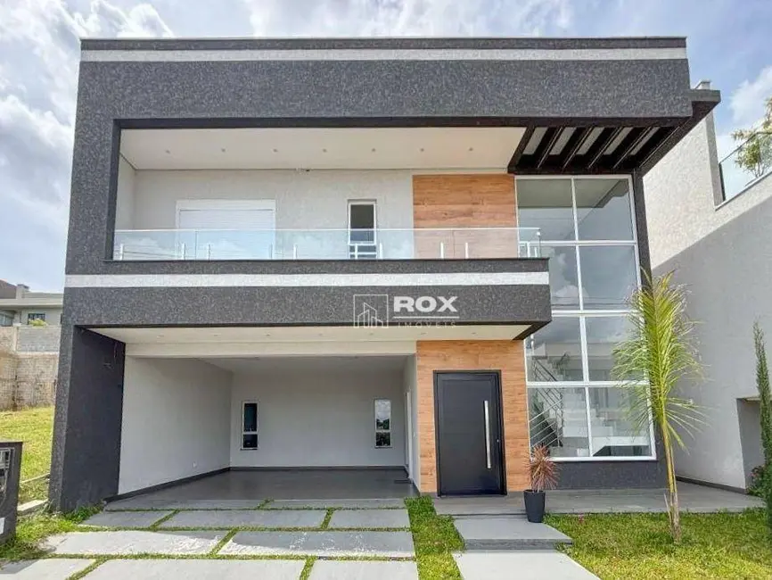 Foto 1 de Casa de Condomínio com 3 quartos para alugar, 300m2 em Tingui, Curitiba - PR