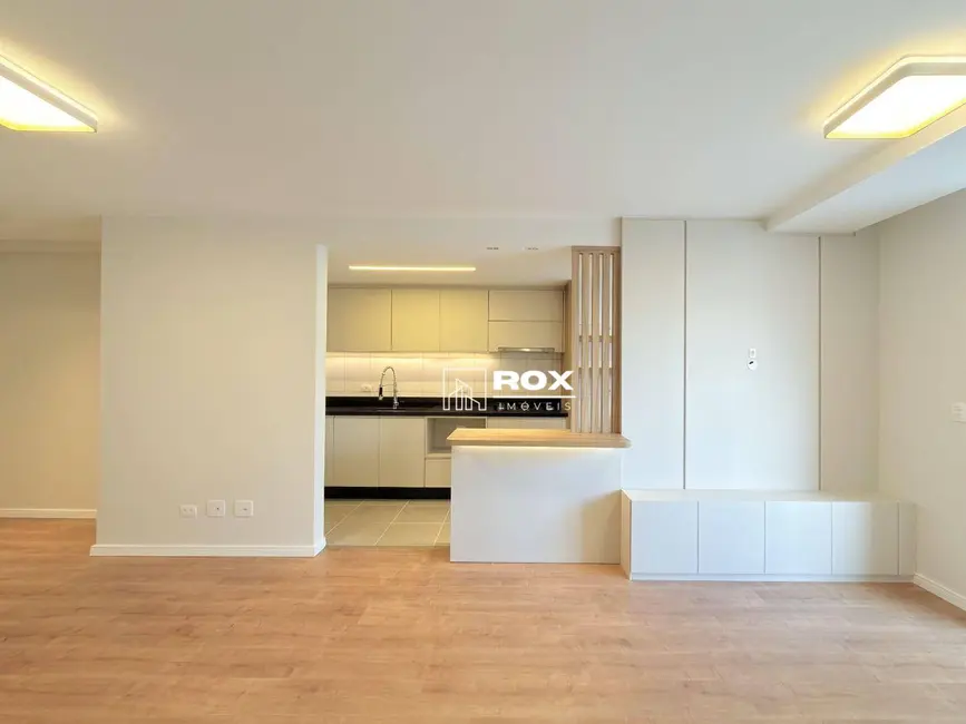 Apartamento com 3 quartos à venda, 110m2 em Capão Raso, Curitiba - PR - imagem 4 Foto 4 de Apartamento com 3 quartos à venda, 110m2 em Capão Raso, Curitiba - PR