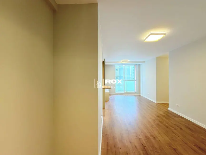 Apartamento com 3 quartos à venda, 110m2 em Capão Raso, Curitiba - PR - imagem 3 Foto 3 de Apartamento com 3 quartos à venda, 110m2 em Capão Raso, Curitiba - PR