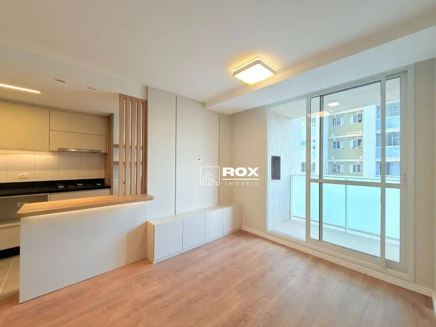 Apartamento com 3 quartos à venda, 110m2 em Capão Raso, Curitiba - PR - imagem 7 Foto 7 de Apartamento com 3 quartos à venda, 110m2 em Capão Raso, Curitiba - PR