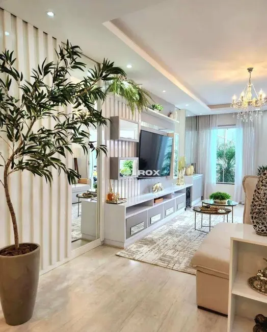 Casa com 2 quartos à venda, 350m2 em Guatupê, Sao Jose Dos Pinhais - PR - imagem 5 Foto 5 de Casa com 2 quartos à venda, 350m2 em Guatupê, Sao Jose Dos Pinhais - PR