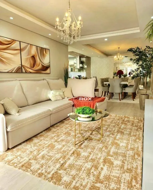 Casa com 2 quartos à venda, 350m2 em Guatupê, Sao Jose Dos Pinhais - PR - imagem 2 Foto 2 de Casa com 2 quartos à venda, 350m2 em Guatupê, Sao Jose Dos Pinhais - PR