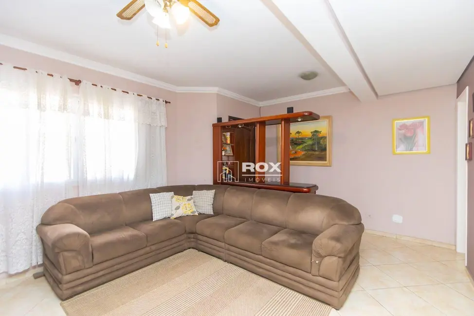 Casa com 4 quartos à venda, 265m2 em Cajuru, Curitiba - PR - imagem 5 Foto 5 de Casa com 4 quartos à venda, 265m2 em Cajuru, Curitiba - PR