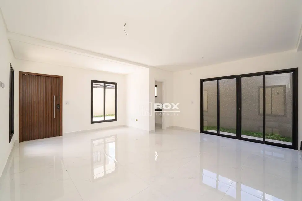 Sobrado com 3 quartos à venda, 70m2 em Xaxim, Curitiba - PR - imagem 7 Foto 7 de Sobrado com 3 quartos à venda, 70m2 em Xaxim, Curitiba - PR