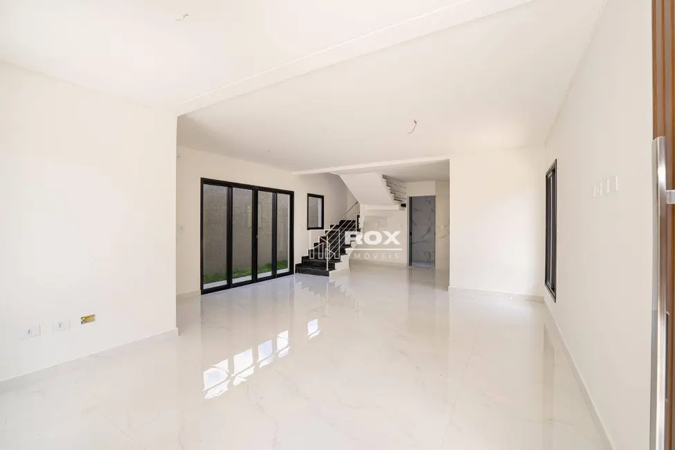 Sobrado com 3 quartos à venda, 70m2 em Xaxim, Curitiba - PR - imagem 5 Foto 5 de Sobrado com 3 quartos à venda, 70m2 em Xaxim, Curitiba - PR