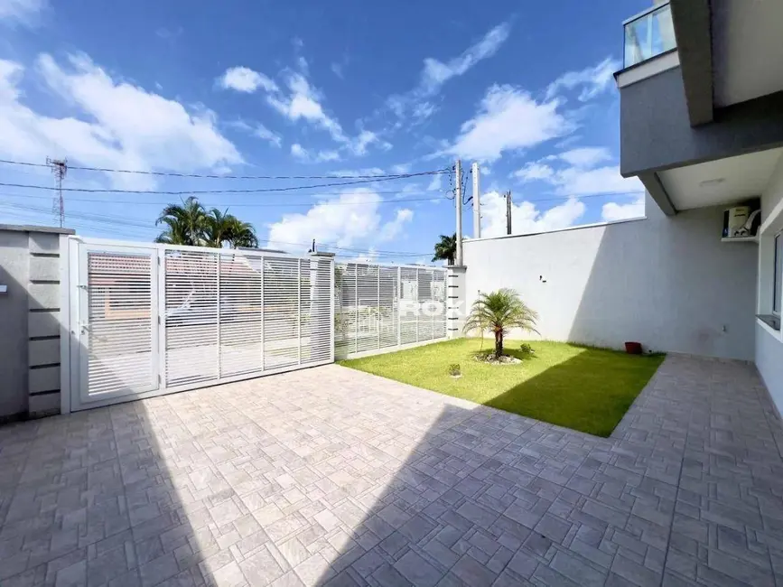 Foto 2 de Casa com 5 quartos à venda, 320m2 em Centro, Guaratuba - PR