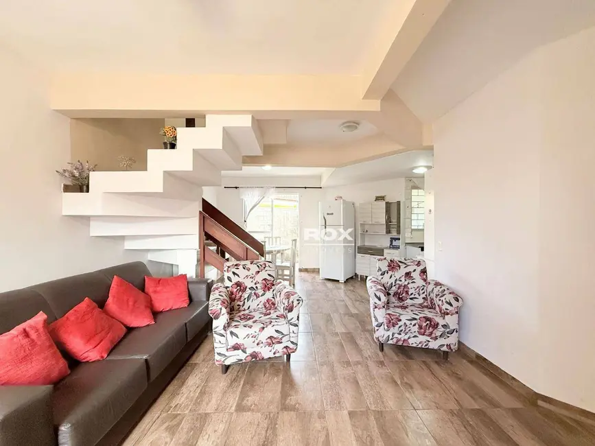 Foto 5 de Sobrado com 4 quartos à venda, 86m2 em Matinhos - PR