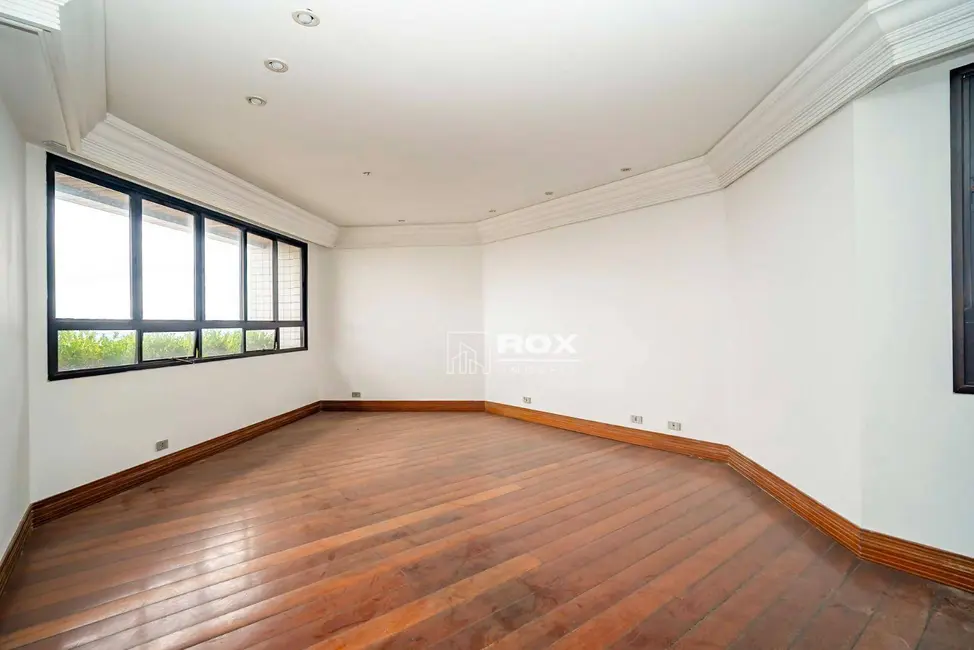 Cobertura com 5 quartos à venda, 1100m2 em Batel, Curitiba - PR - imagem 6 Foto 6 de Cobertura com 5 quartos à venda, 1100m2 em Batel, Curitiba - PR