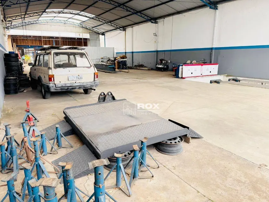 Armazém / Galpão à venda, 540m2 em Pinheirinho, Curitiba - PR - imagem 5 Foto 5 de Armazém / Galpão à venda, 540m2 em Pinheirinho, Curitiba - PR