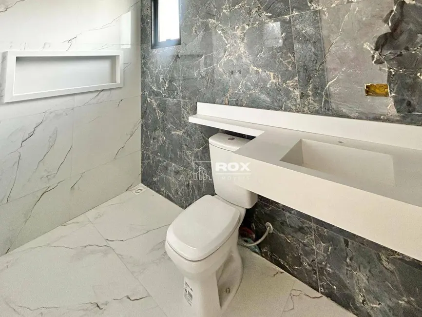 Sobrado com 3 quartos à venda, 160m2 em Centro, Sao Jose Dos Pinhais - PR - imagem 9 Foto 9 de Sobrado com 3 quartos à venda, 160m2 em Centro, Sao Jose Dos Pinhais - PR