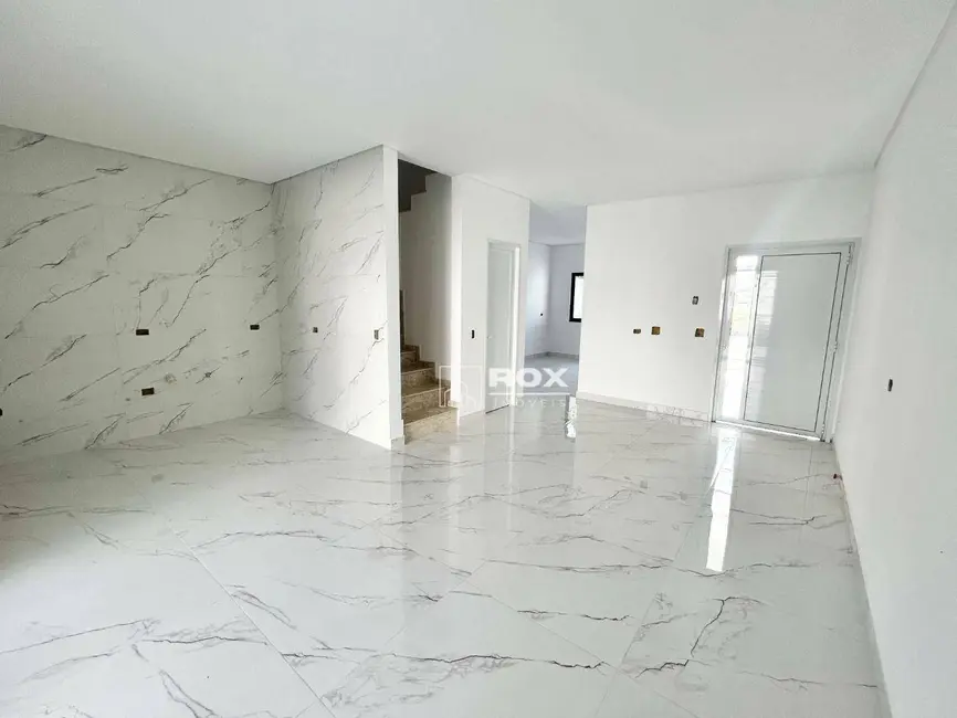 Sobrado com 3 quartos à venda, 160m2 em Centro, Sao Jose Dos Pinhais - PR - imagem 4 Foto 4 de Sobrado com 3 quartos à venda, 160m2 em Centro, Sao Jose Dos Pinhais - PR