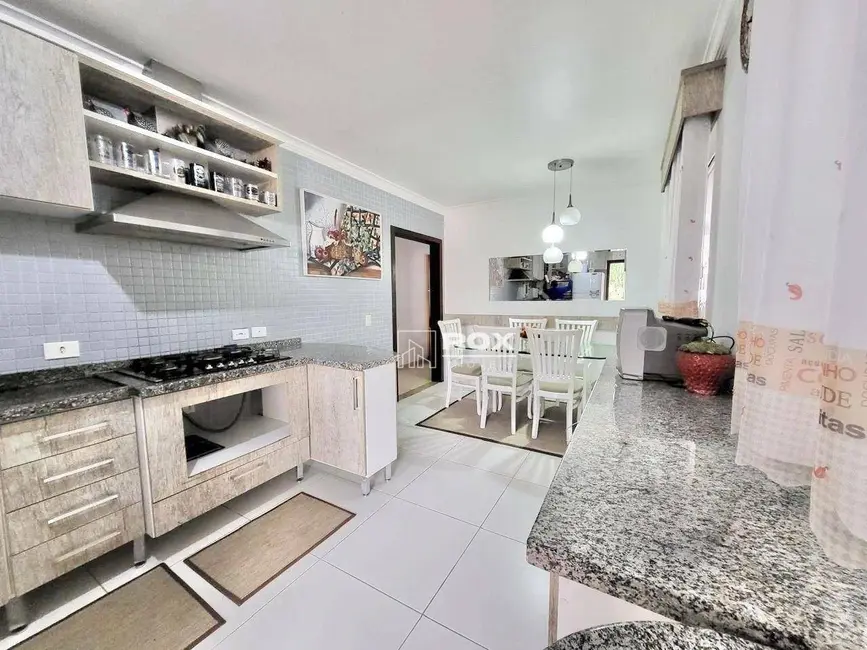 Casa com 4 quartos à venda, 576m2 em Vargem Grande, Pinhais - PR - imagem 5 Foto 5 de Casa com 4 quartos à venda, 576m2 em Vargem Grande, Pinhais - PR