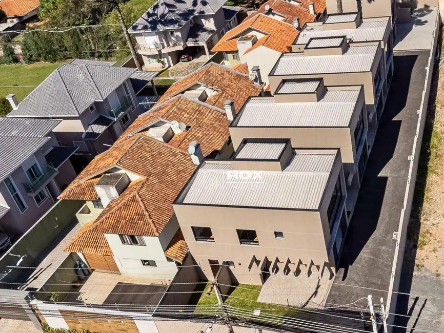 Sobrado com 3 quartos à venda, 118m2 em Santa Felicidade, Curitiba - PR - imagem 9 Foto 9 de Sobrado com 3 quartos à venda, 118m2 em Santa Felicidade, Curitiba - PR