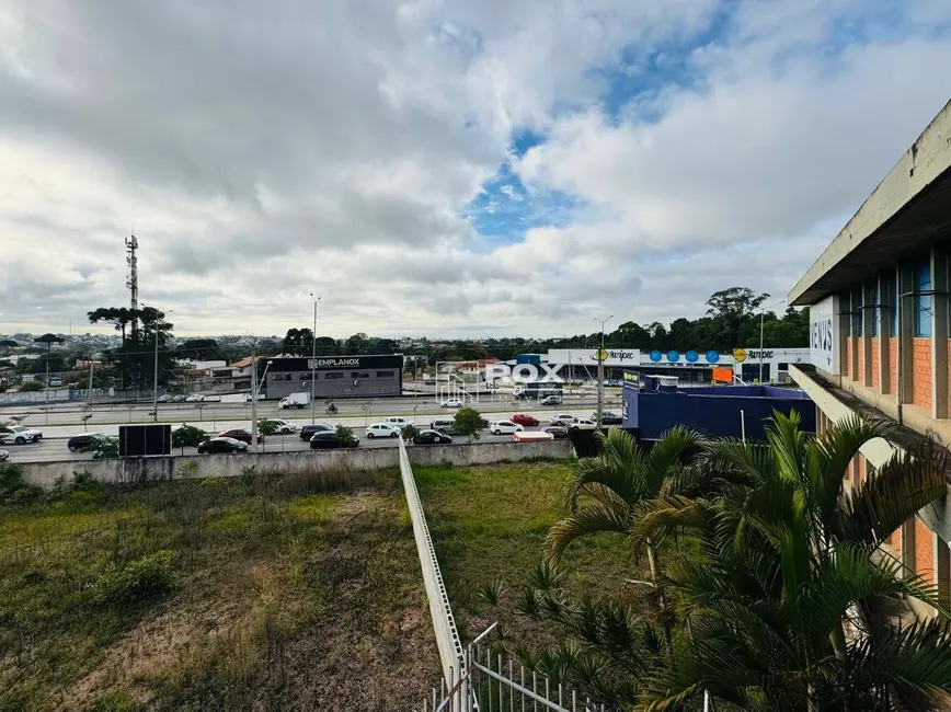 Armazém / Galpão para alugar, 1929m2 em Bacacheri, Curitiba - PR - imagem 4 Foto 4 de Armazém / Galpão para alugar, 1929m2 em Bacacheri, Curitiba - PR