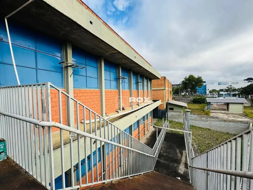 Armazém / Galpão para alugar, 1929m2 em Bacacheri, Curitiba - PR - imagem 3 Foto 3 de Armazém / Galpão para alugar, 1929m2 em Bacacheri, Curitiba - PR